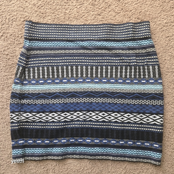 Krimson Klover Jelena skirt L wool silk blend - Picture 2 of 6